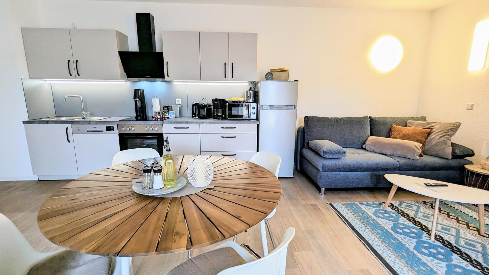 Fewo Urban Gotha - Apartment Orangerie - Am Schlosspark- Parken An Der Der Tuer- Barrierefrei, 900 Meter Zum Bahnhof - Wallbox المظهر الخارجي الصورة