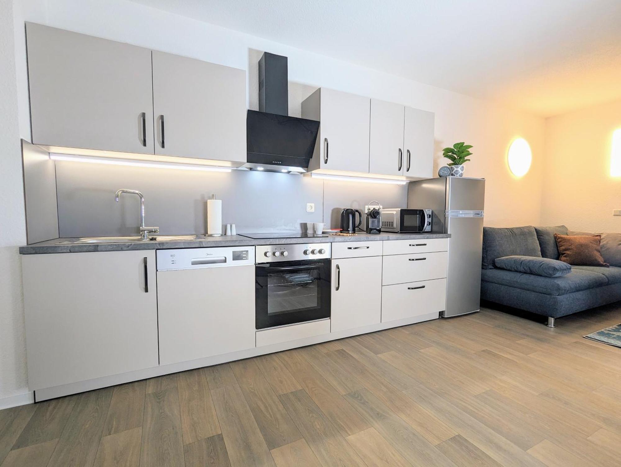 Fewo Urban Gotha - Apartment Orangerie - Am Schlosspark- Parken An Der Der Tuer- Barrierefrei, 900 Meter Zum Bahnhof - Wallbox المظهر الخارجي الصورة