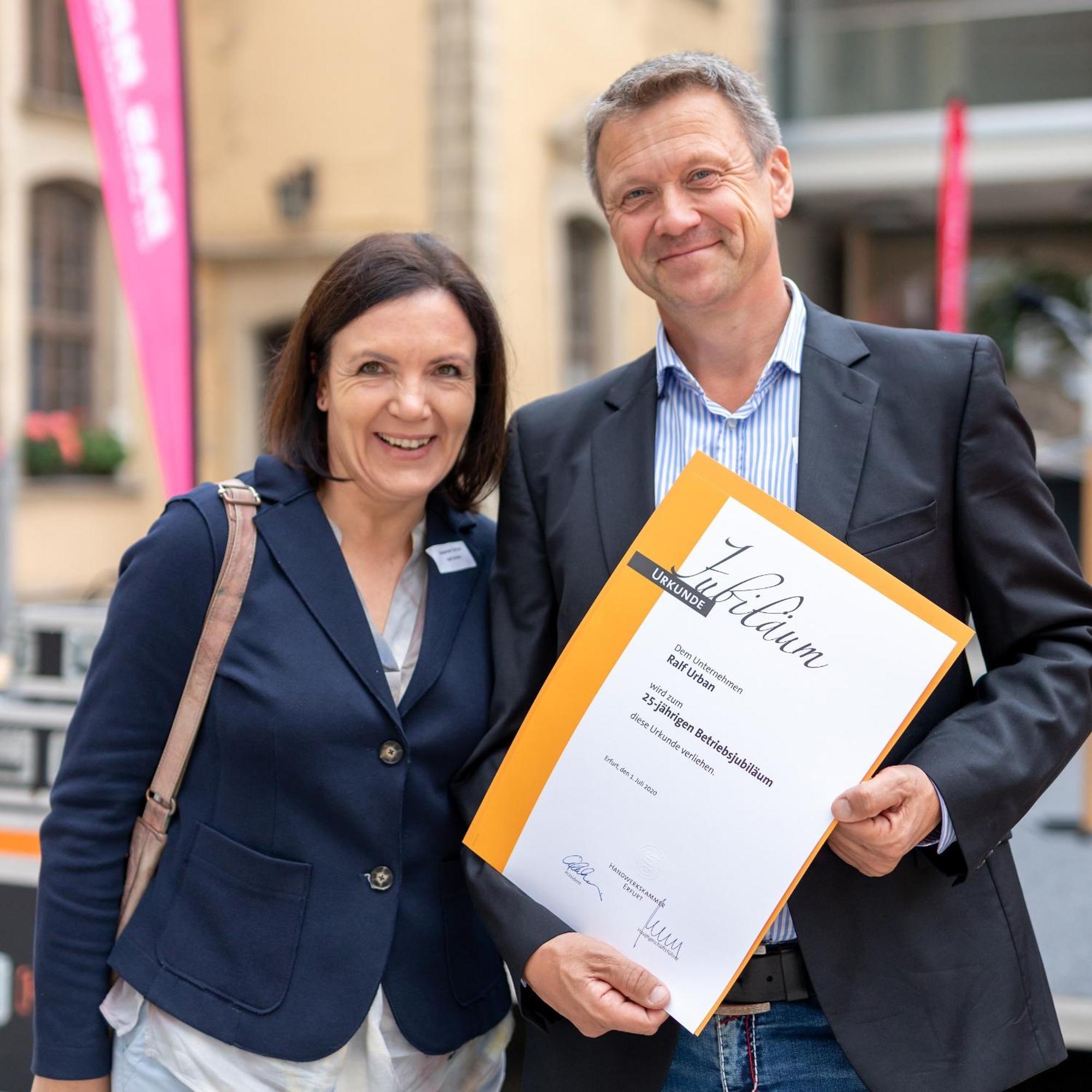 Fewo Urban Gotha - Apartment Orangerie - Am Schlosspark- Parken An Der Der Tuer- Barrierefrei, 900 Meter Zum Bahnhof - Wallbox المظهر الخارجي الصورة