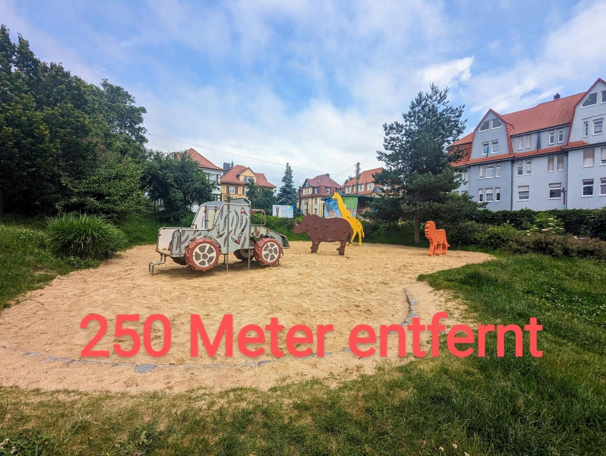 Fewo Urban Gotha - Apartment Orangerie - Am Schlosspark- Parken An Der Der Tuer- Barrierefrei, 900 Meter Zum Bahnhof - Wallbox المظهر الخارجي الصورة
